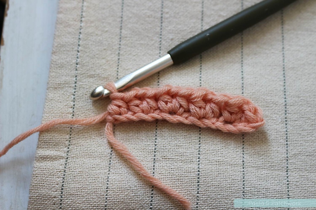 Half Double V Crochet stitch round 1